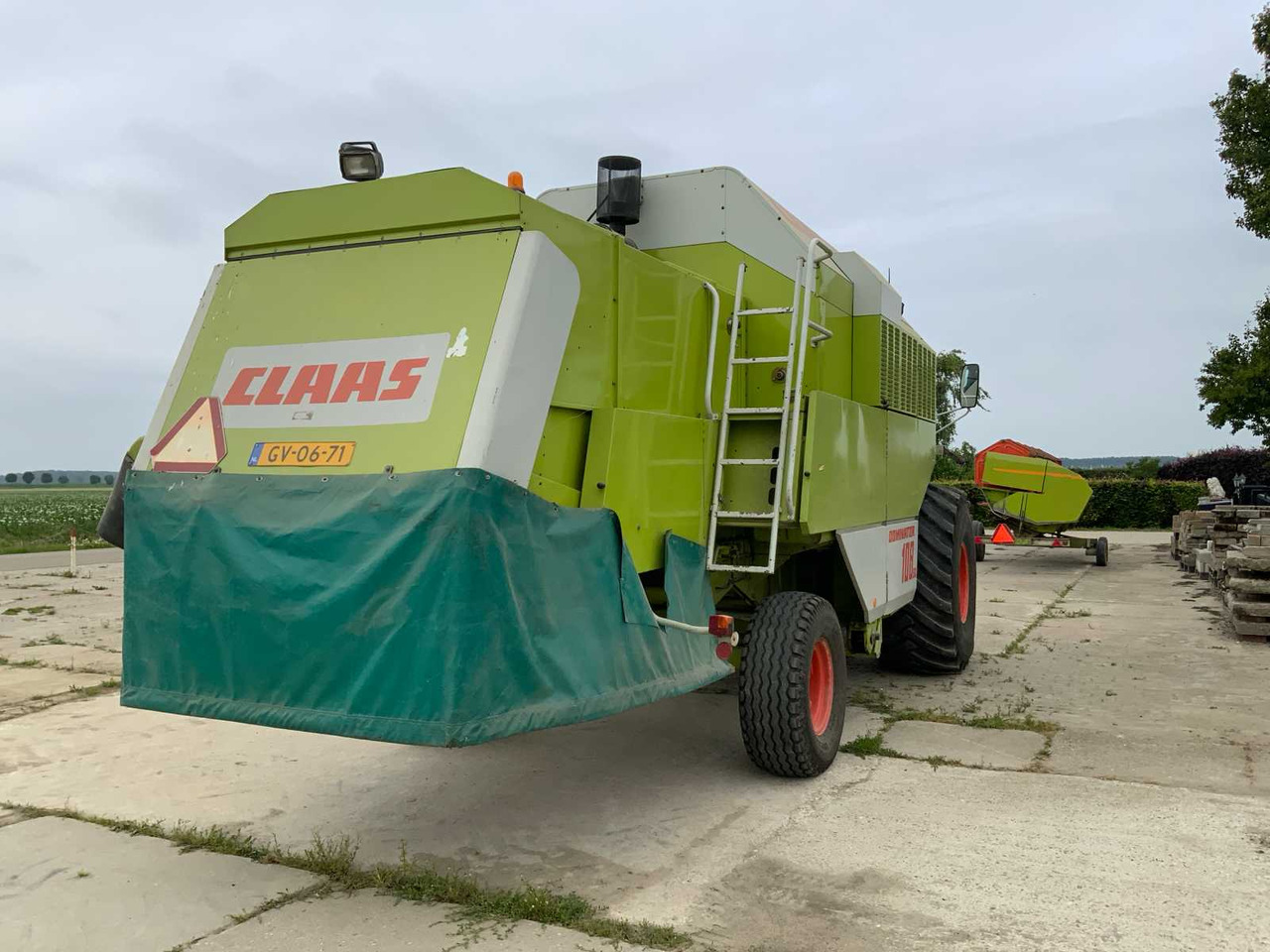 Claas Dominator 108 SL - Ceifeira debulhadora: foto 4 Claas Dominator 108 SL - Ceifeira debulhadora: foto 4