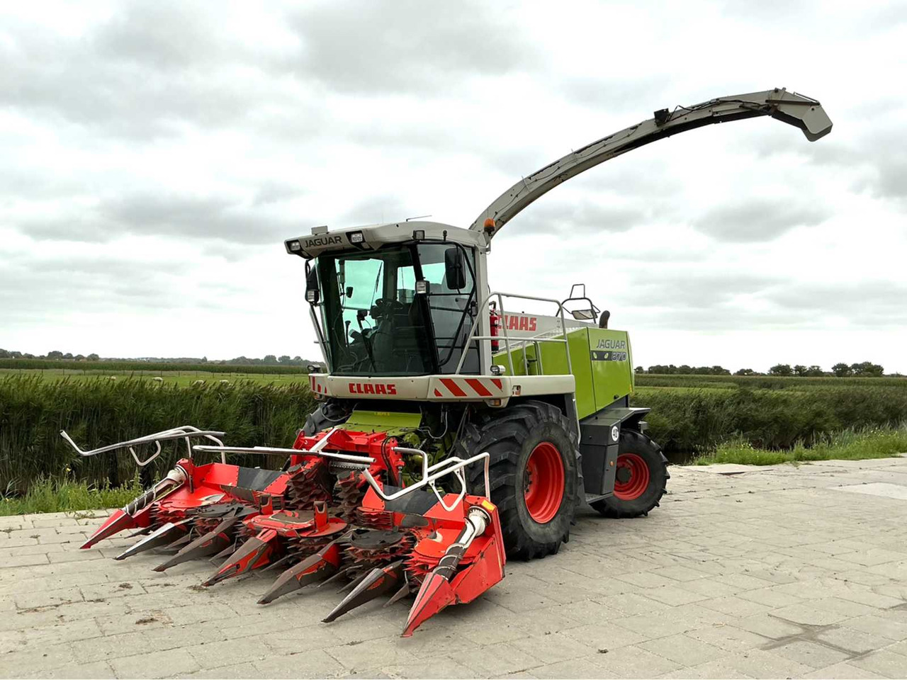 Claas Jaguar 870 Speedstar - Picadora de forragem automotriz: foto 1 Claas Jaguar 870 Speedstar - Picadora de forragem automotriz: foto 1
