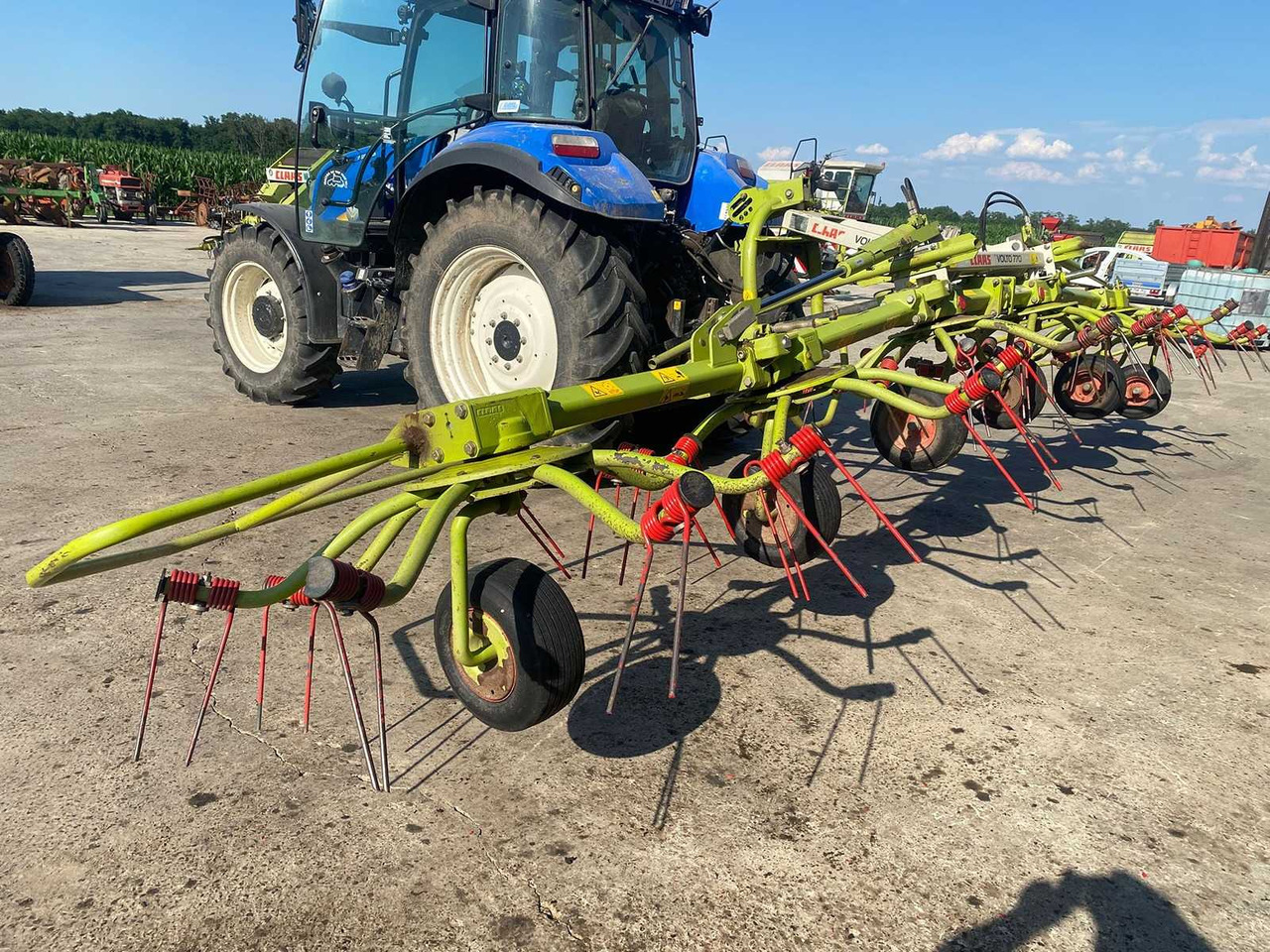 Claas VOLTO 770 - Máquina para produção de feno: foto 1 Claas VOLTO 770 - Máquina para produção de feno: foto 1