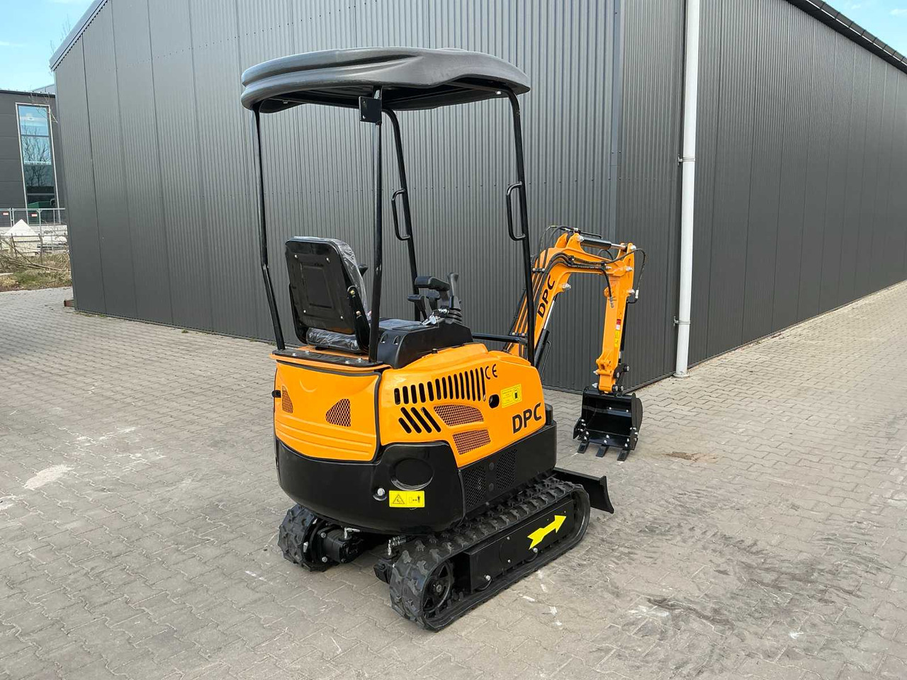 DPC HT15L-E ELECTRIC MINI EXCAVATOR (BATTERY PACK INCLUDED) - Mini escavadeira: foto 2 DPC HT15L-E ELECTRIC MINI EXCAVATOR (BATTERY PACK INCLUDED) - Mini escavadeira: foto 2