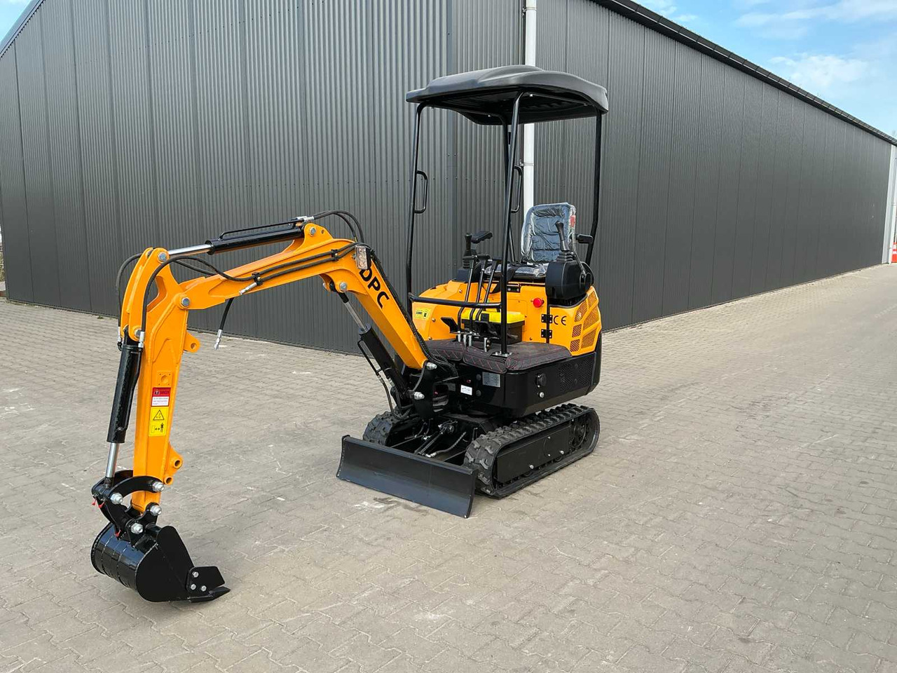 DPC HT15L-E ELECTRIC MINI EXCAVATOR (BATTERY PACK INCLUDED) - Mini escavadeira: foto 1 DPC HT15L-E ELECTRIC MINI EXCAVATOR (BATTERY PACK INCLUDED) - Mini escavadeira: foto 1