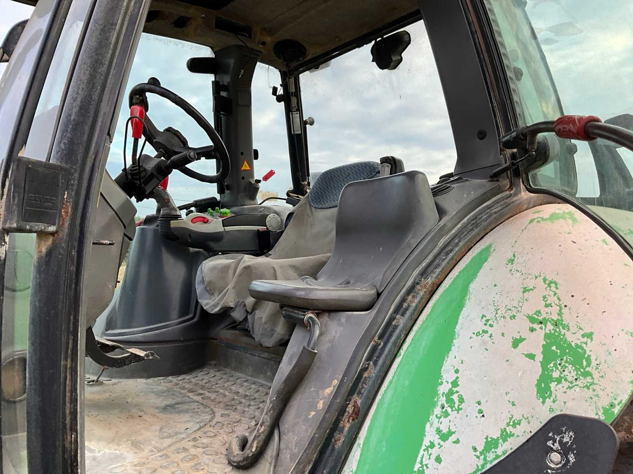 Trator Deutz-Fahr Agrotron 265: foto 9