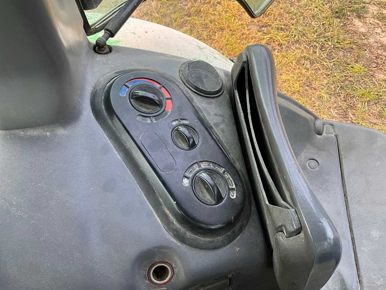 Trator Deutz-Fahr Agrotron 265: foto 14