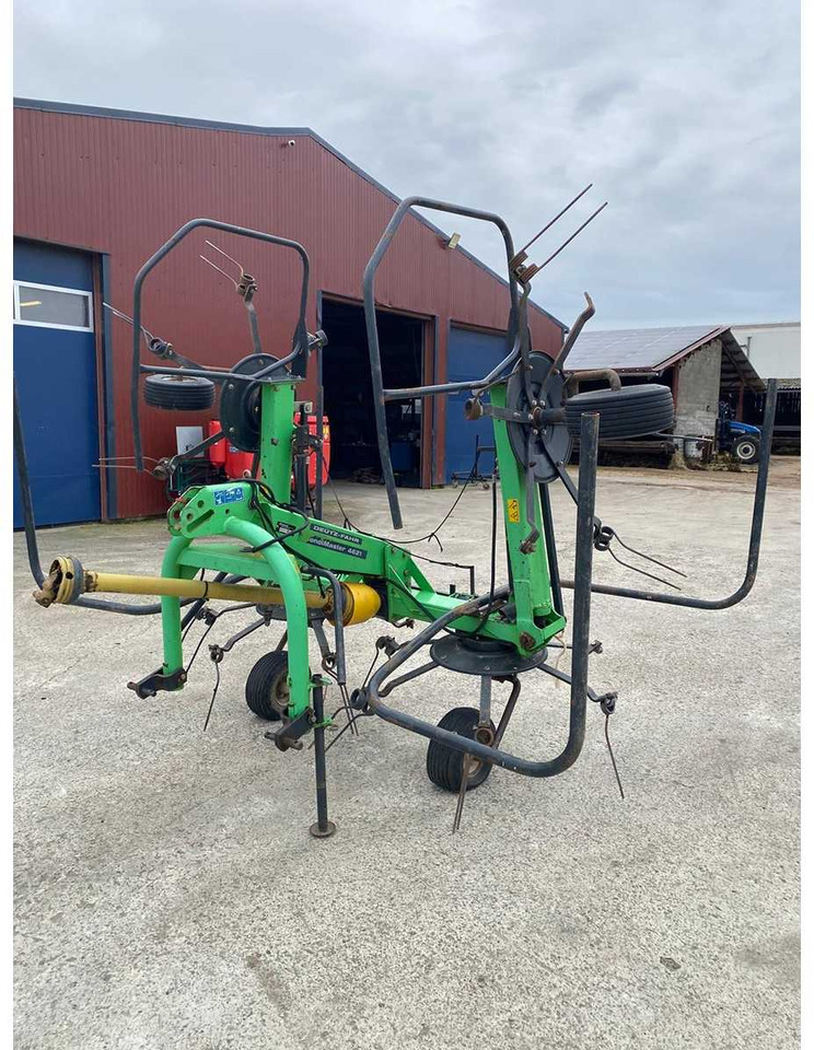 Deutz Fahr CONDIMASTER 4621 - Máquina para produção de feno: foto 2 Deutz Fahr CONDIMASTER 4621 - Máquina para produção de feno: foto 2
