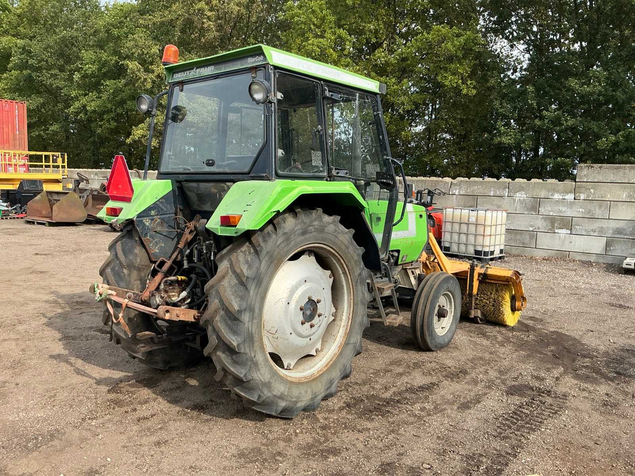 Deutz-Fahr DX3.30 - Trator: foto 5 Deutz-Fahr DX3.30 - Trator: foto 5