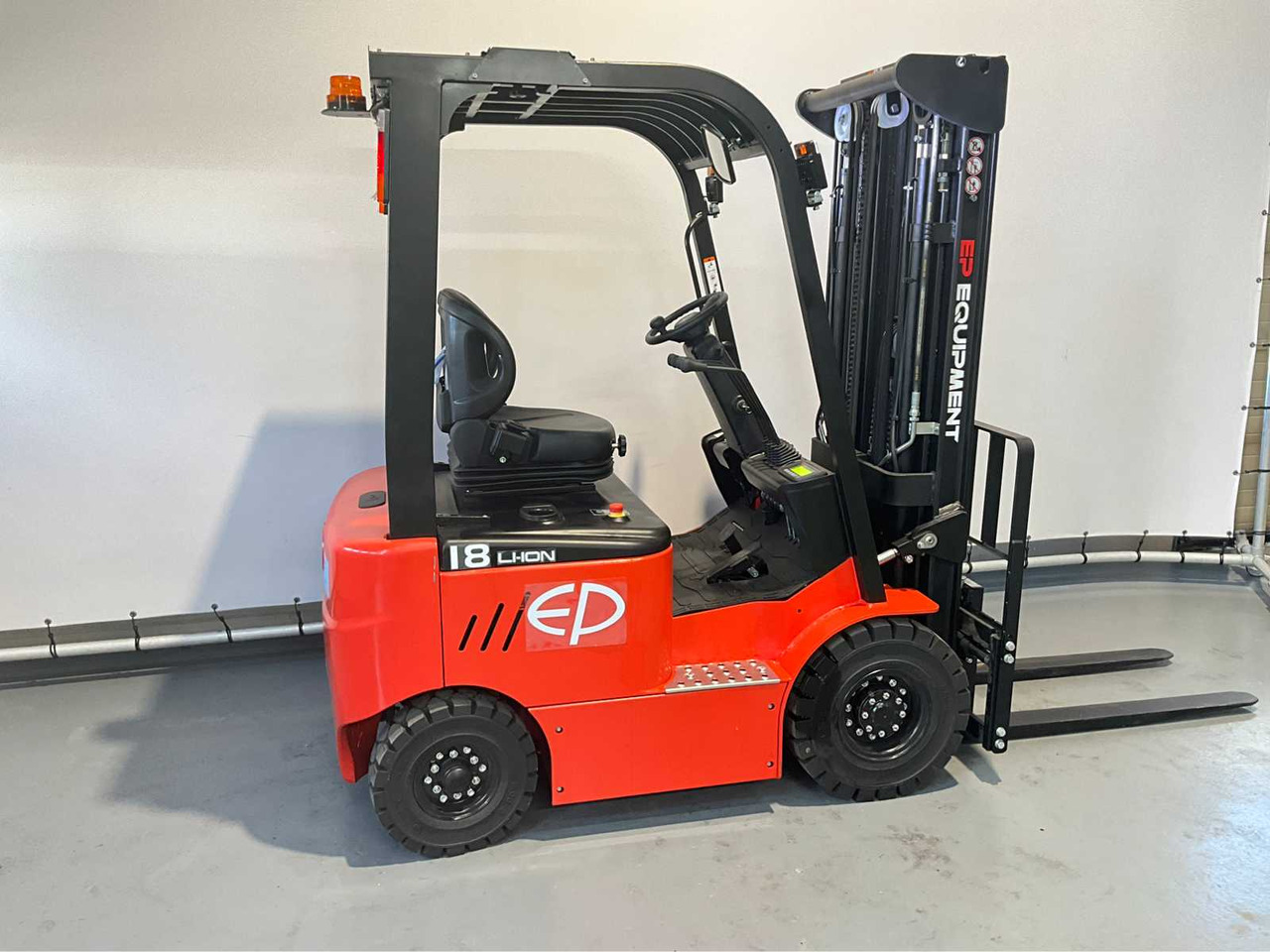 Empilhador EP - EFL 181 - 4.8 METER TRIPLEX, LI-ION, FREE-LIFT, SIDE-SHIFT - FORKLIFT: foto 8
