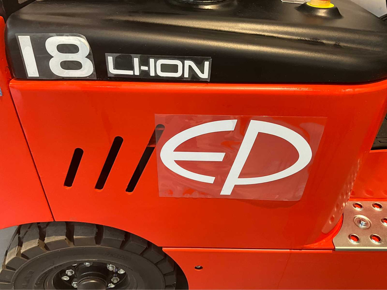 Empilhador EP - EFL 181 - 4.8 METER TRIPLEX, LI-ION, FREE-LIFT, SIDE-SHIFT - FORKLIFT: foto 16