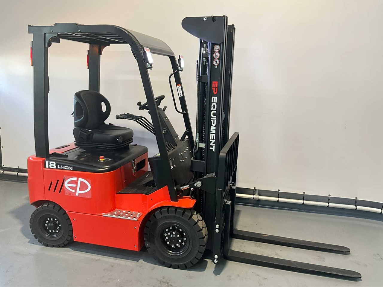 Empilhador EP - EFL 181 - 4.8 METER TRIPLEX, LI-ION, FREE-LIFT, SIDE-SHIFT - FORKLIFT: foto 6