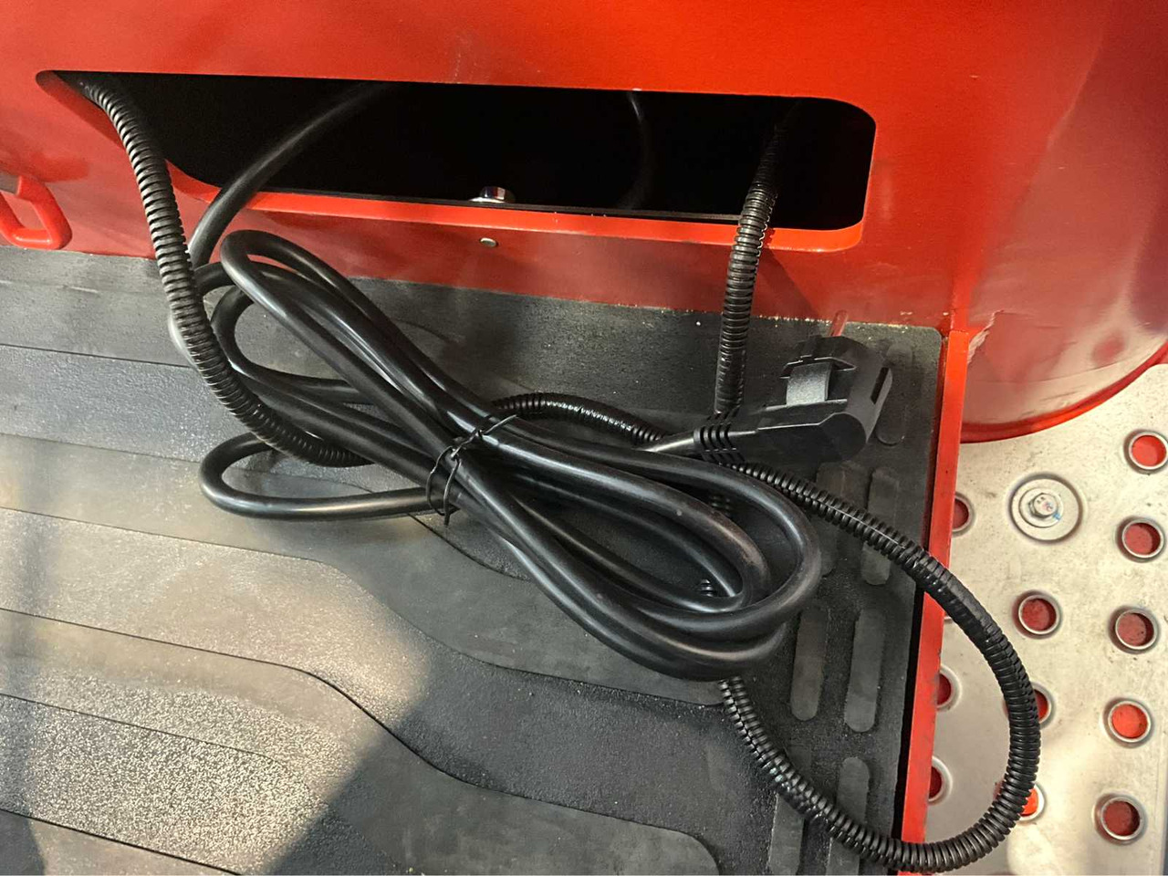 Empilhador EP - EFL 181 - 4.8 METER TRIPLEX, LI-ION, FREE-LIFT, SIDE-SHIFT - FORKLIFT: foto 23