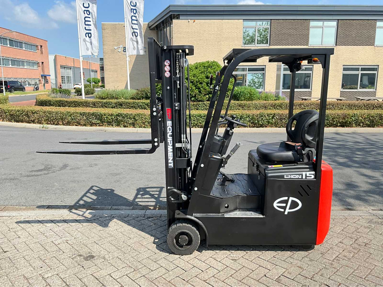 Empilhador EP EFS 151 - 4.35 METER TRIPLEX, LI-ION, FREE-LIFT, SIDE-SHIFT - FORKLIFT: foto 9