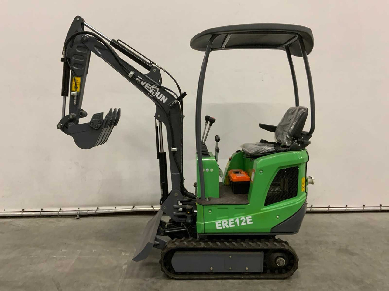 EVERUN - 2025 - ERE12E - ELECTRIC MINI EXCAVATOR - Mini escavadeira: foto 2 EVERUN - 2025 - ERE12E - ELECTRIC MINI EXCAVATOR - Mini escavadeira: foto 2