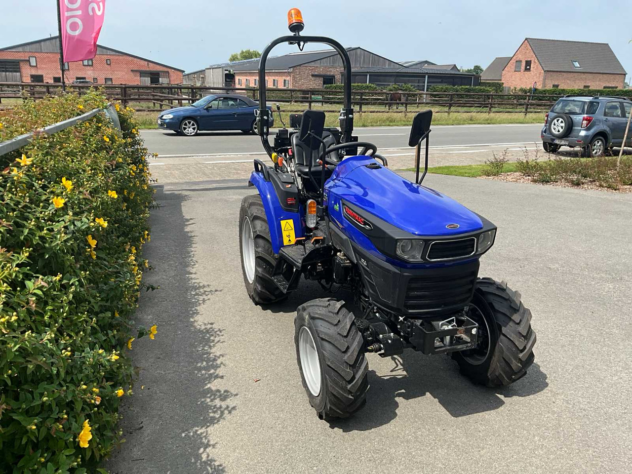 Farmtrac 26H - Mini trator: foto 4 Farmtrac 26H - Mini trator: foto 4
