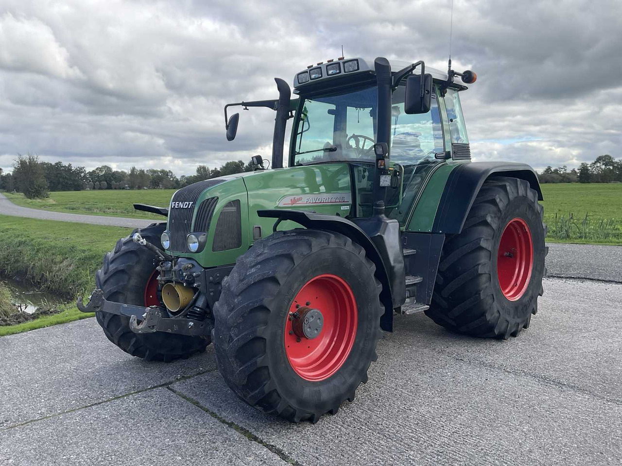 Fendt Vario 716 - Trator: foto 1 Fendt Vario 716 - Trator: foto 1