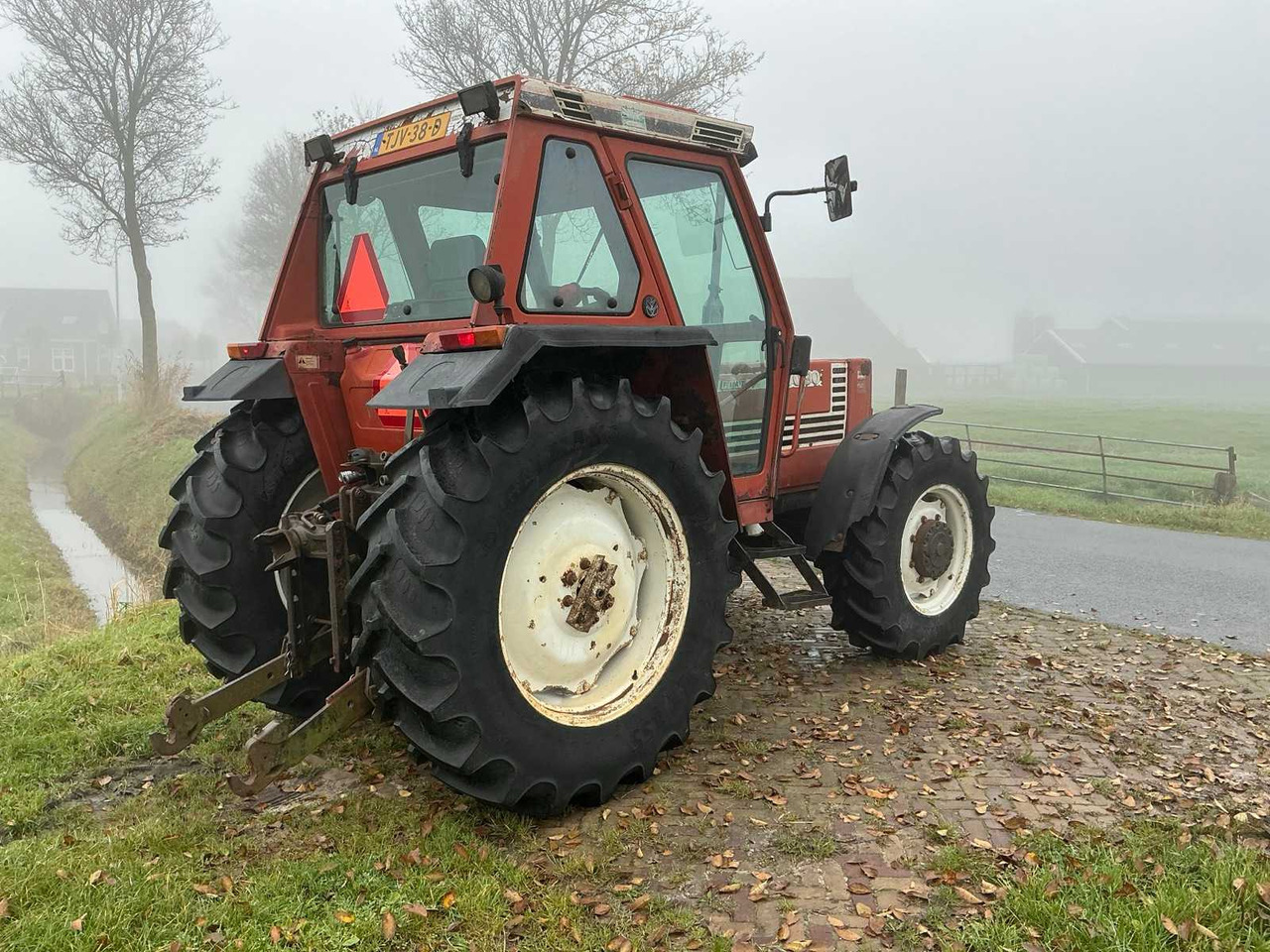 Fiat 1990 FIAT 70-90 DT ALL-WHEEL DRIVE FARM TRACTOR - Trator: foto 5 Fiat 1990 FIAT 70-90 DT ALL-WHEEL DRIVE FARM TRACTOR - Trator: foto 5