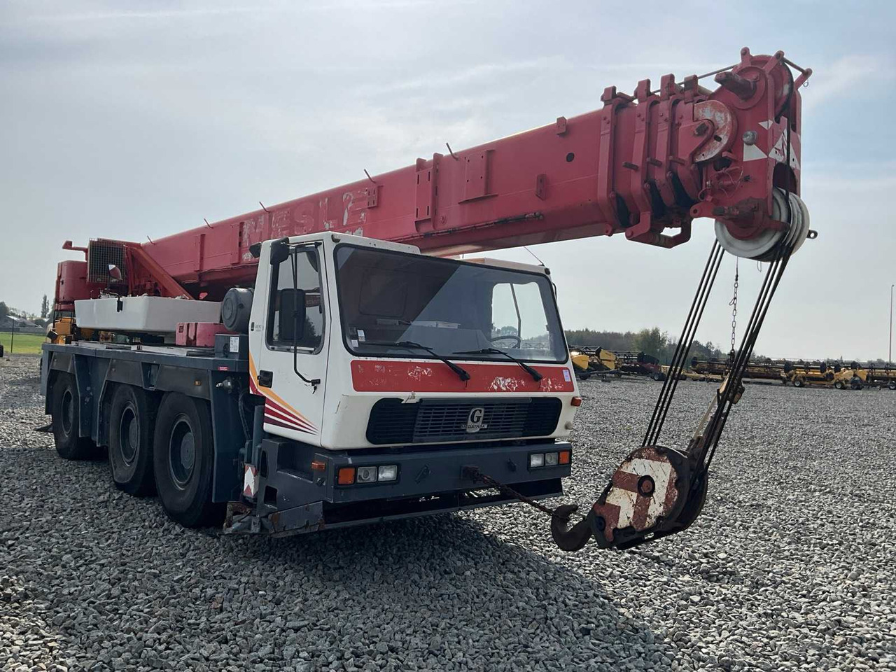 Grove Megatrak GMK3050 - Grua móvel: foto 3 Grove Megatrak GMK3050 - Grua móvel: foto 3