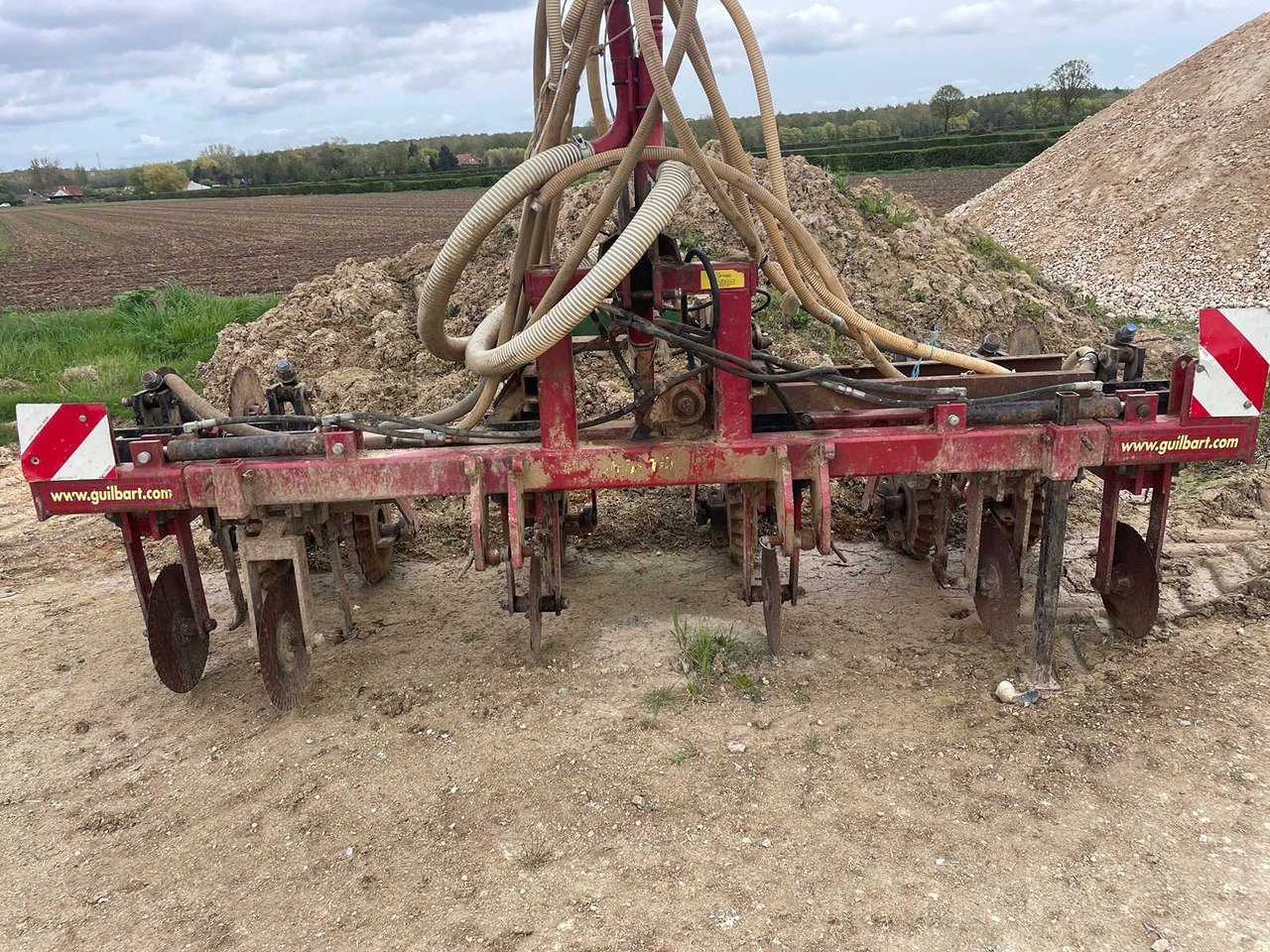 Guilbart Striptill - Maquina para lavrar a terra: foto 3 Guilbart Striptill - Maquina para lavrar a terra: foto 3
