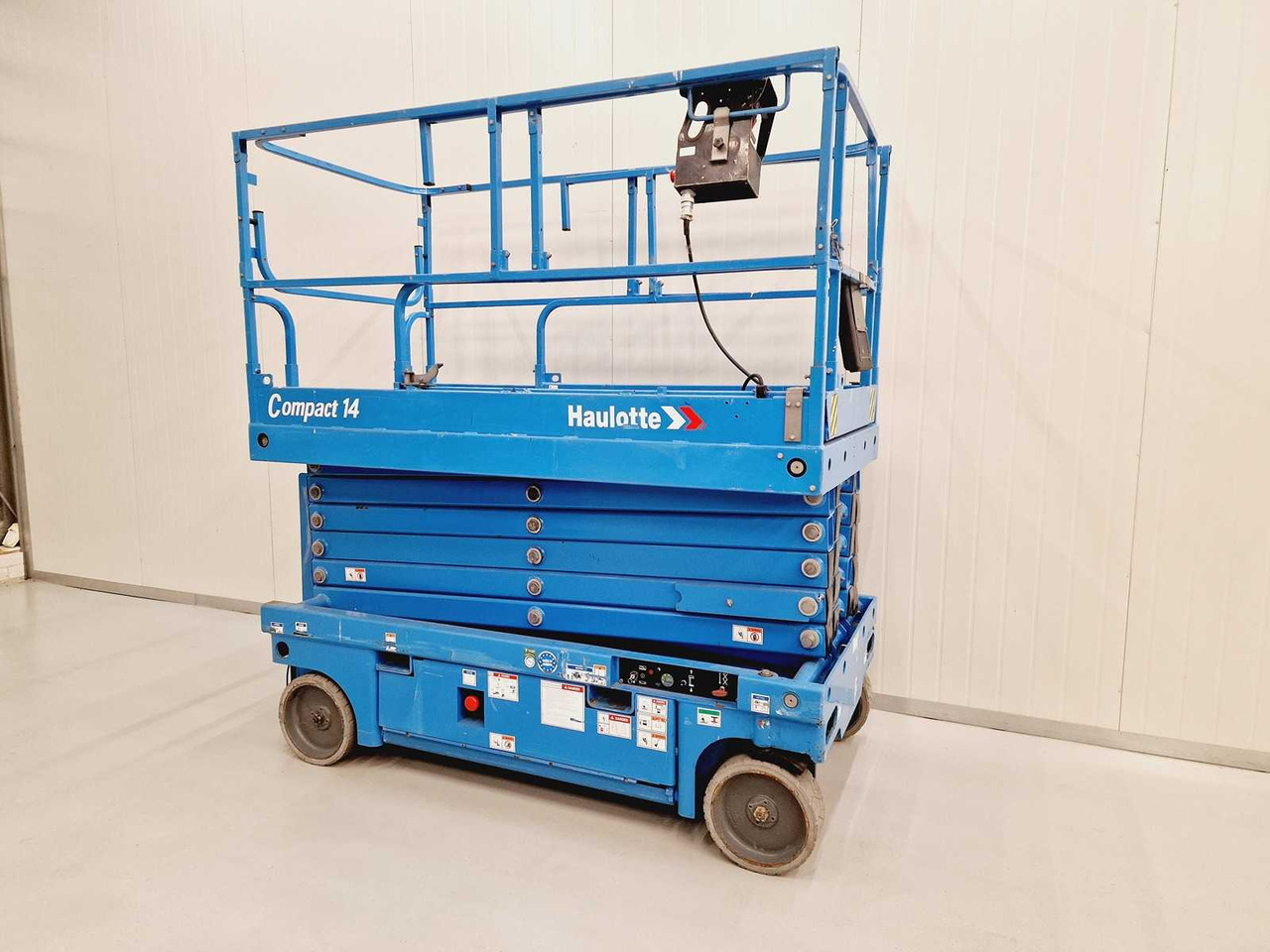 HAULOTTE - COMPACT 14 - AERIAL PLATFORM WORKING HEIGHT 14M - Plataforma aérea: foto 3 HAULOTTE - COMPACT 14 - AERIAL PLATFORM WORKING HEIGHT 14M - Plataforma aérea: foto 3