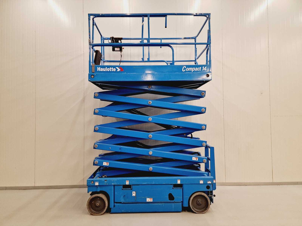 HAULOTTE - COMPACT 14 - AERIAL PLATFORM WORKING HEIGHT 14M - Plataforma aérea: foto 4 HAULOTTE - COMPACT 14 - AERIAL PLATFORM WORKING HEIGHT 14M - Plataforma aérea: foto 4