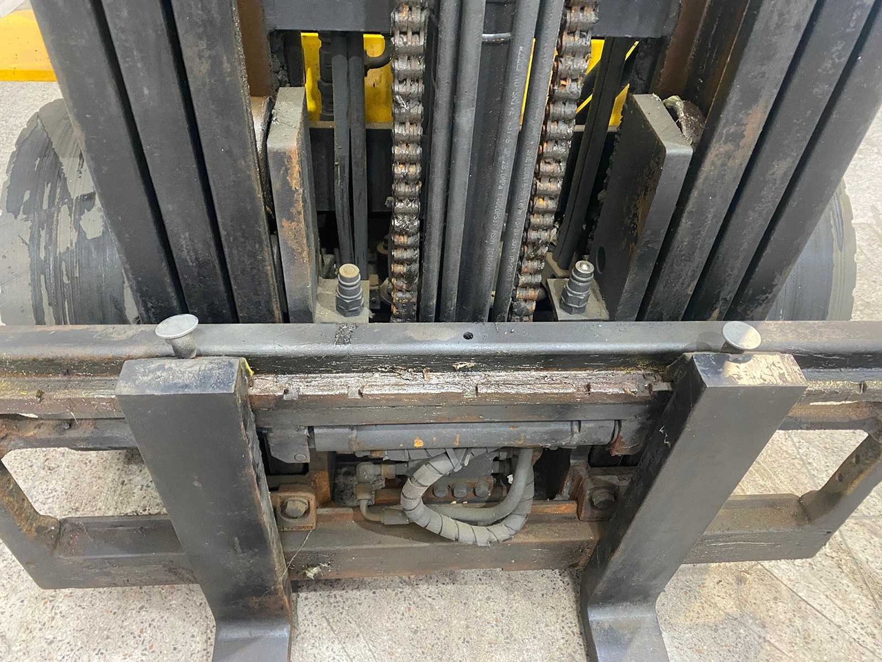 HYUNDAI - 2012 - 25L-7A - FORKLIFT TRUCK - Empilhador: foto 3 HYUNDAI - 2012 - 25L-7A - FORKLIFT TRUCK - Empilhador: foto 3