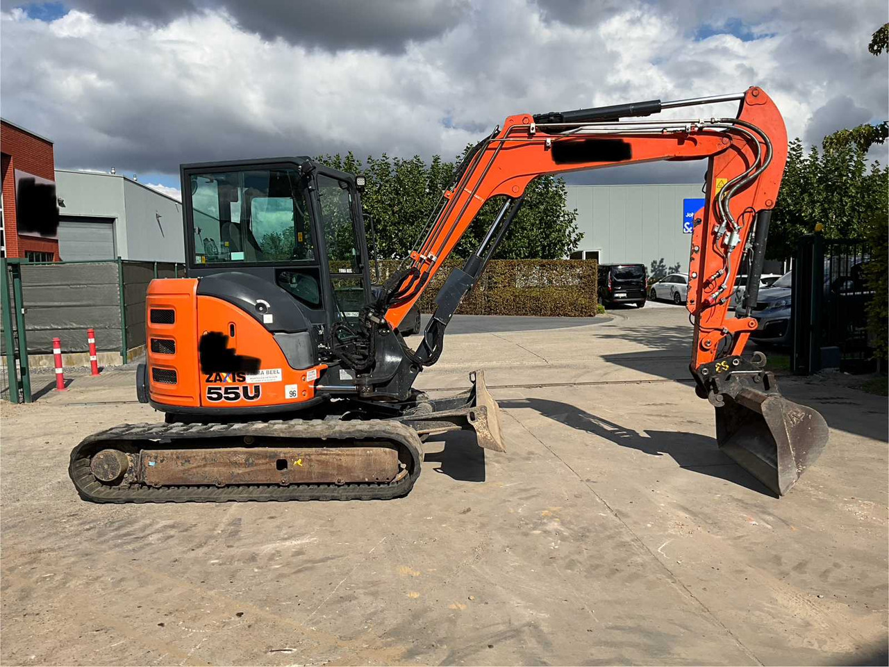 Hitachi ZAXIS ZX55U-5A CLR - Escavadora de rastos: foto 2 Hitachi ZAXIS ZX55U-5A CLR - Escavadora de rastos: foto 2