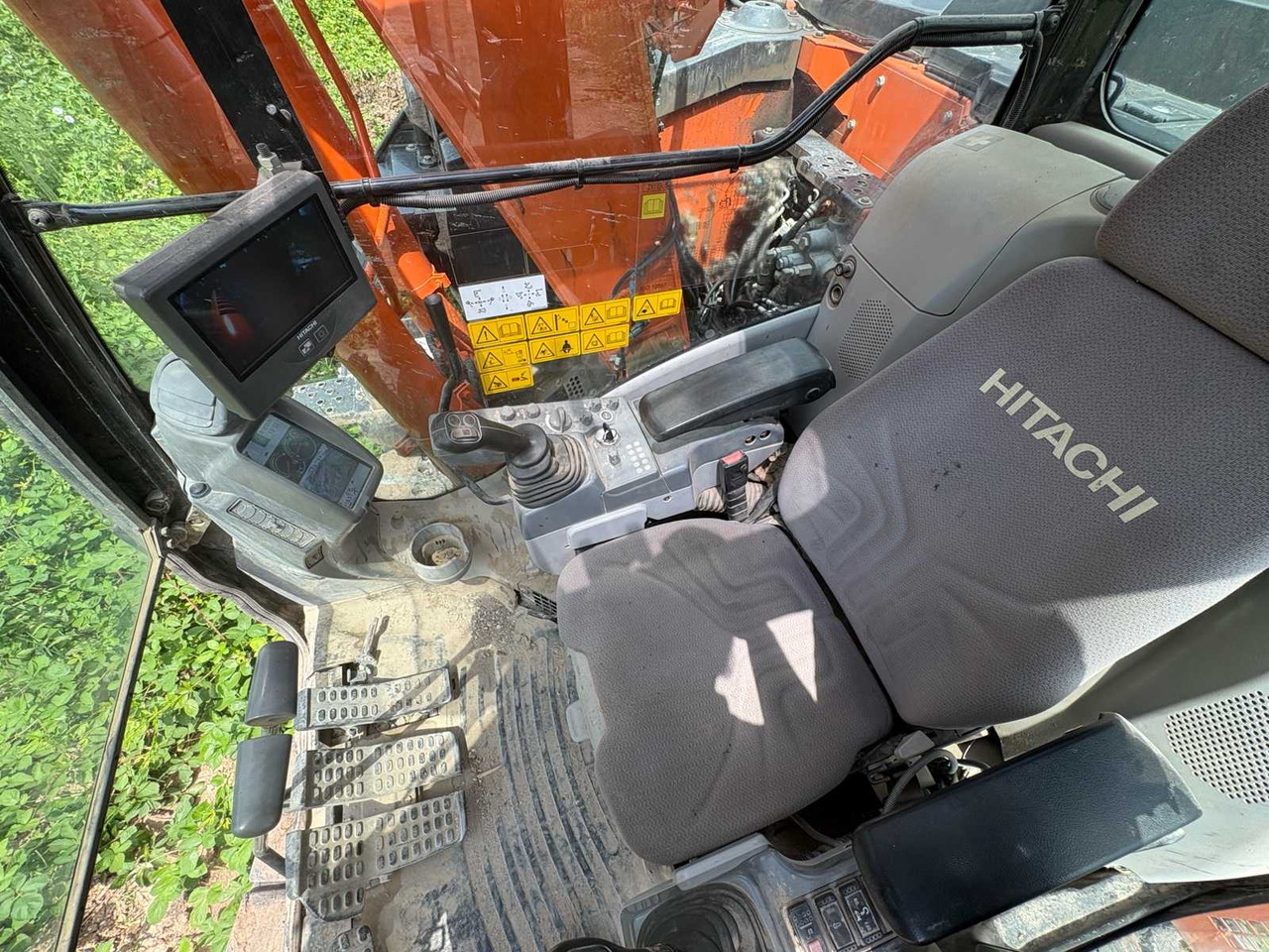 Escavadora de rastos Hitachi ZX135 US-6: foto 9