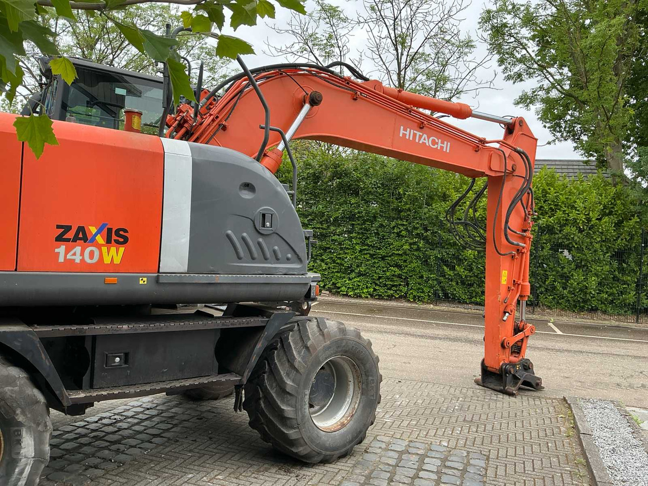 Hitachi ZX140W-3 - Escavadeira de rodas: foto 5 Hitachi ZX140W-3 - Escavadeira de rodas: foto 5