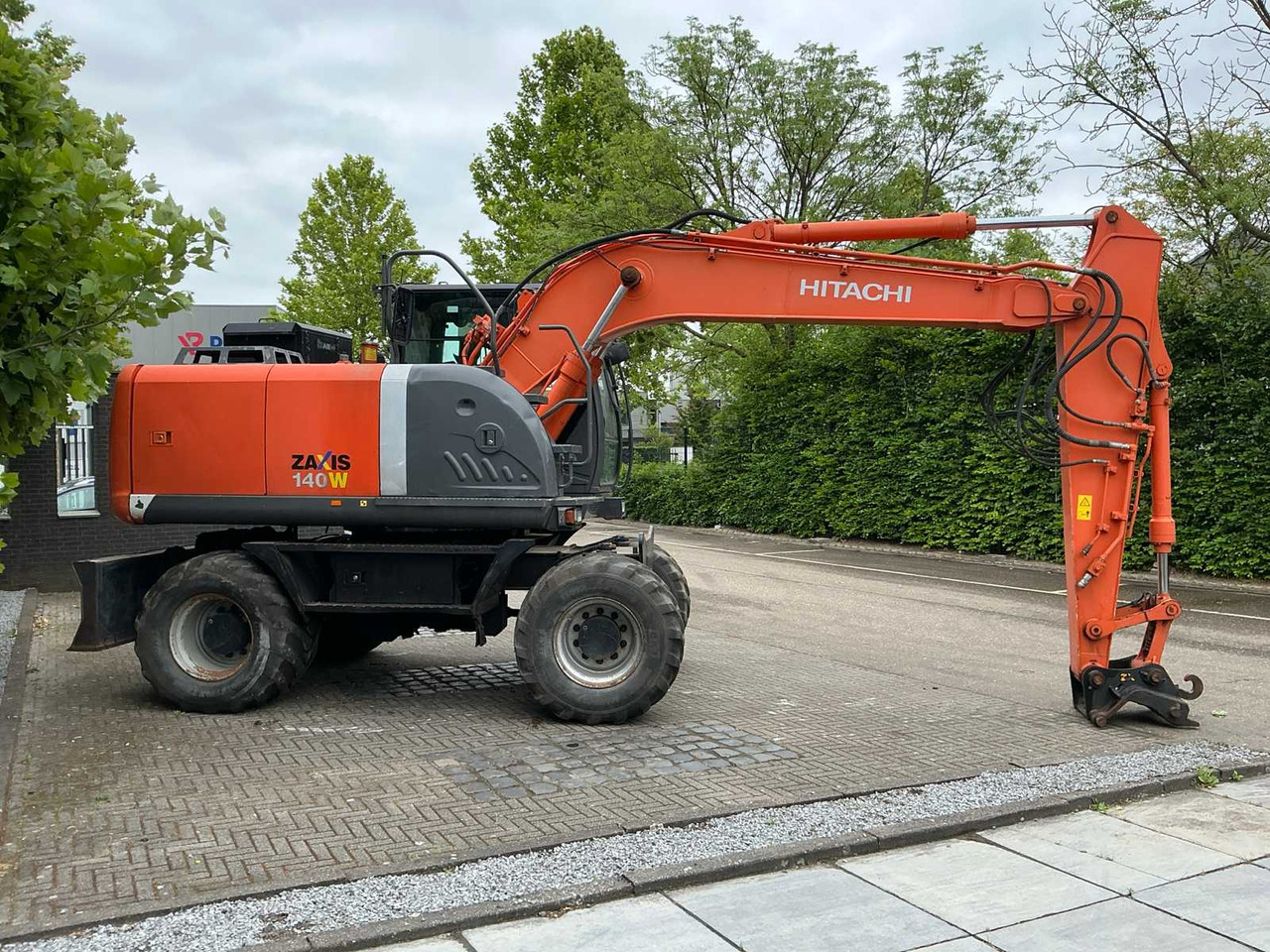 Hitachi ZX140W-3 - Escavadeira de rodas: foto 4 Hitachi ZX140W-3 - Escavadeira de rodas: foto 4