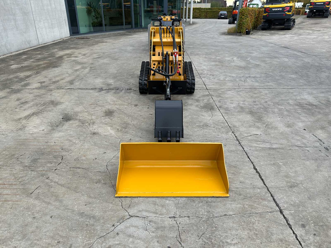 IR - 2025 - IRL30 - TRACK LOADER - Pá carregadora de rodas: foto 2 IR - 2025 - IRL30 - TRACK LOADER - Pá carregadora de rodas: foto 2