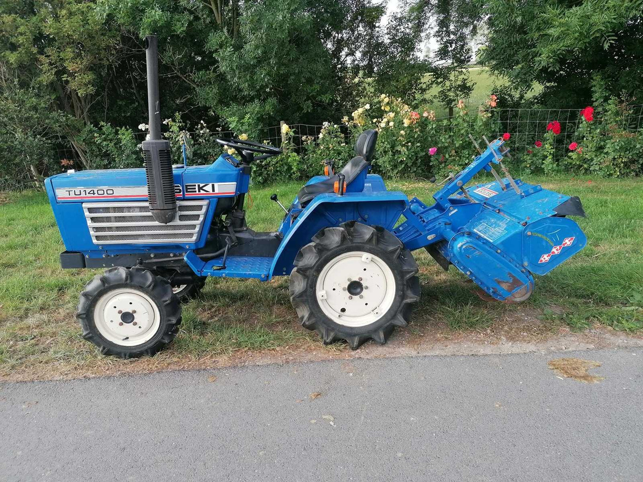 Iseki TU 1400 - Mini trator: foto 1 Iseki TU 1400 - Mini trator: foto 1