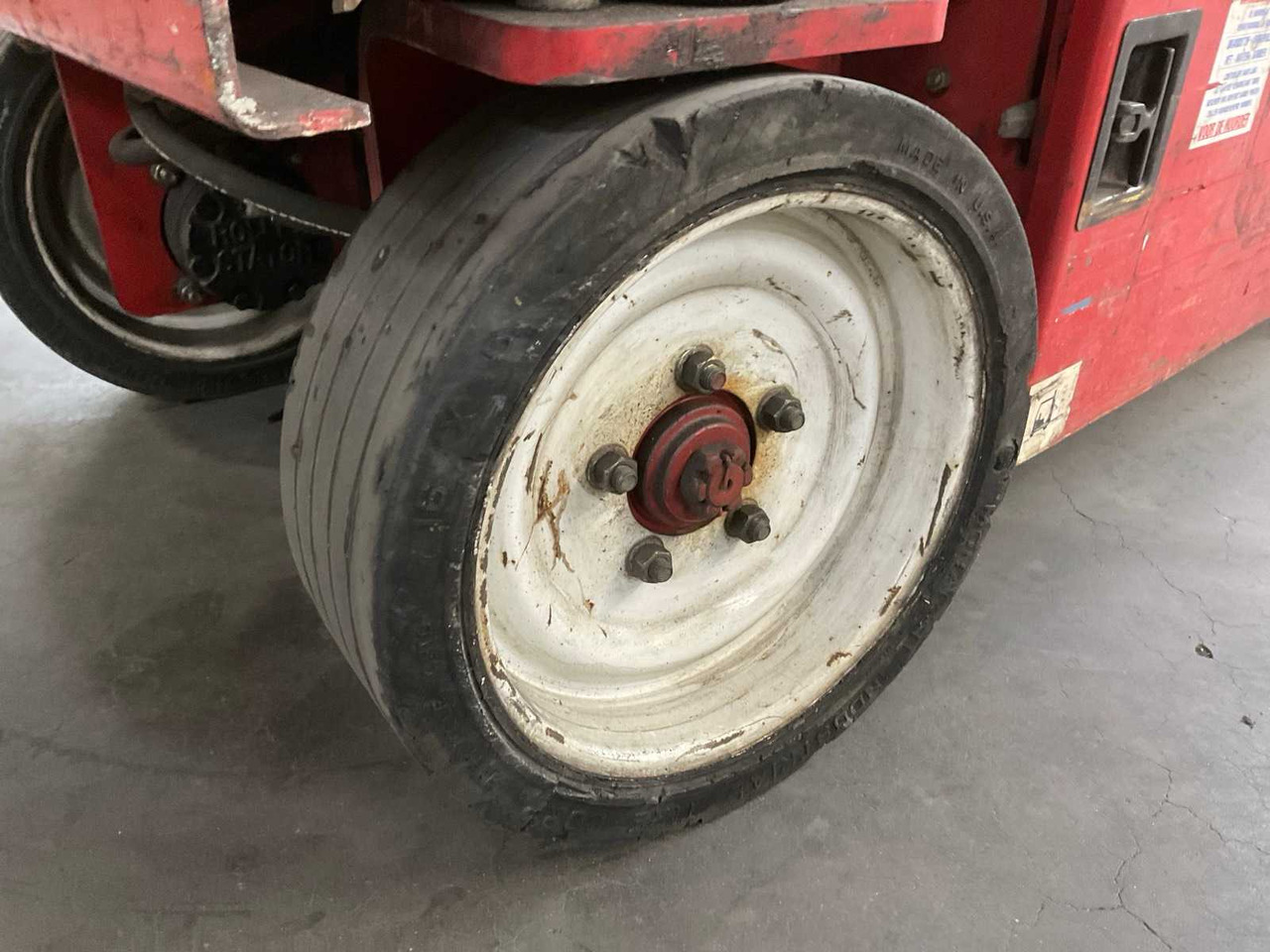 JLG 2033E AERIAL PLATFORM 8MTR - Plataforma aérea: foto 5 JLG 2033E AERIAL PLATFORM 8MTR - Plataforma aérea: foto 5