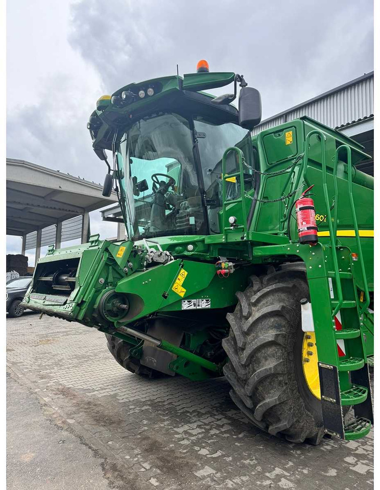 JOHN DEERE T660I - Ceifeira debulhadora: foto 5 JOHN DEERE T660I - Ceifeira debulhadora: foto 5