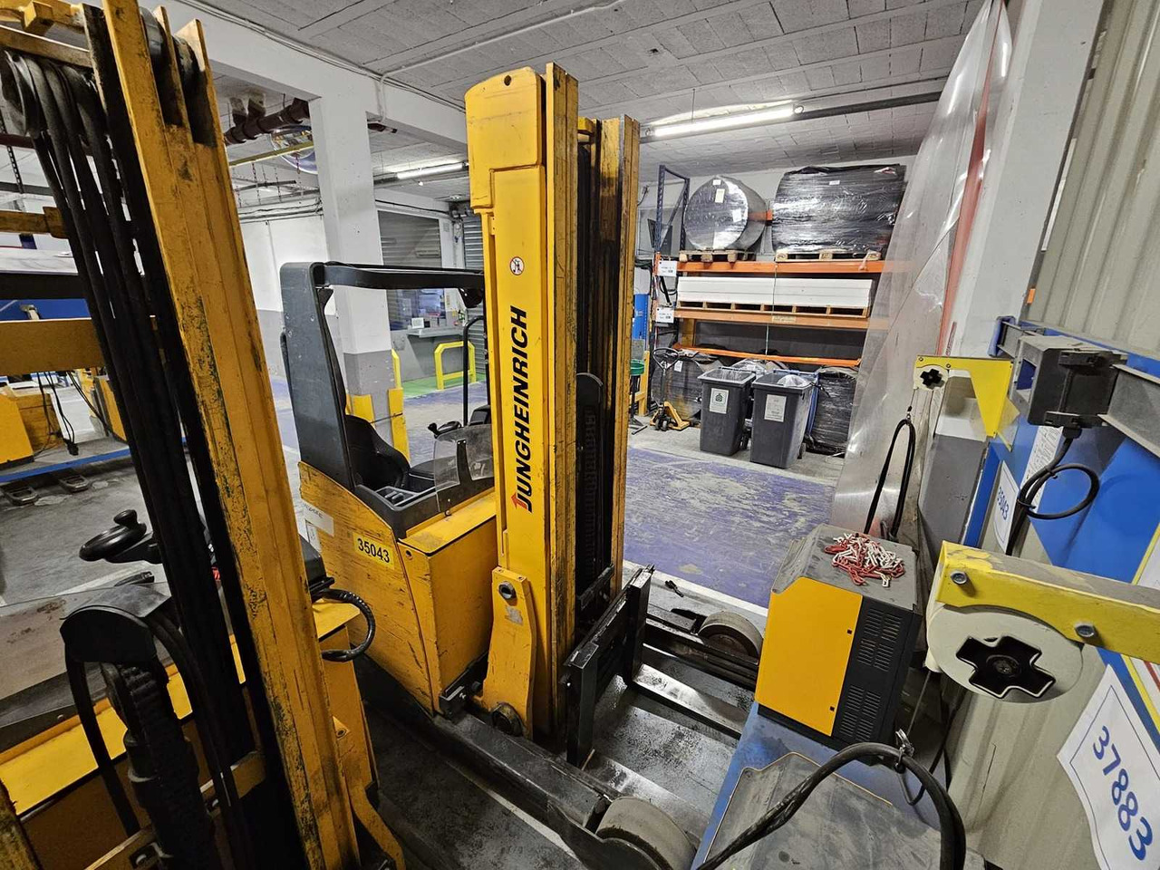 JUNGHEINRICH - 2007 - ETV 325 - FORKLIFT - Empilhador: foto 5 JUNGHEINRICH - 2007 - ETV 325 - FORKLIFT - Empilhador: foto 5