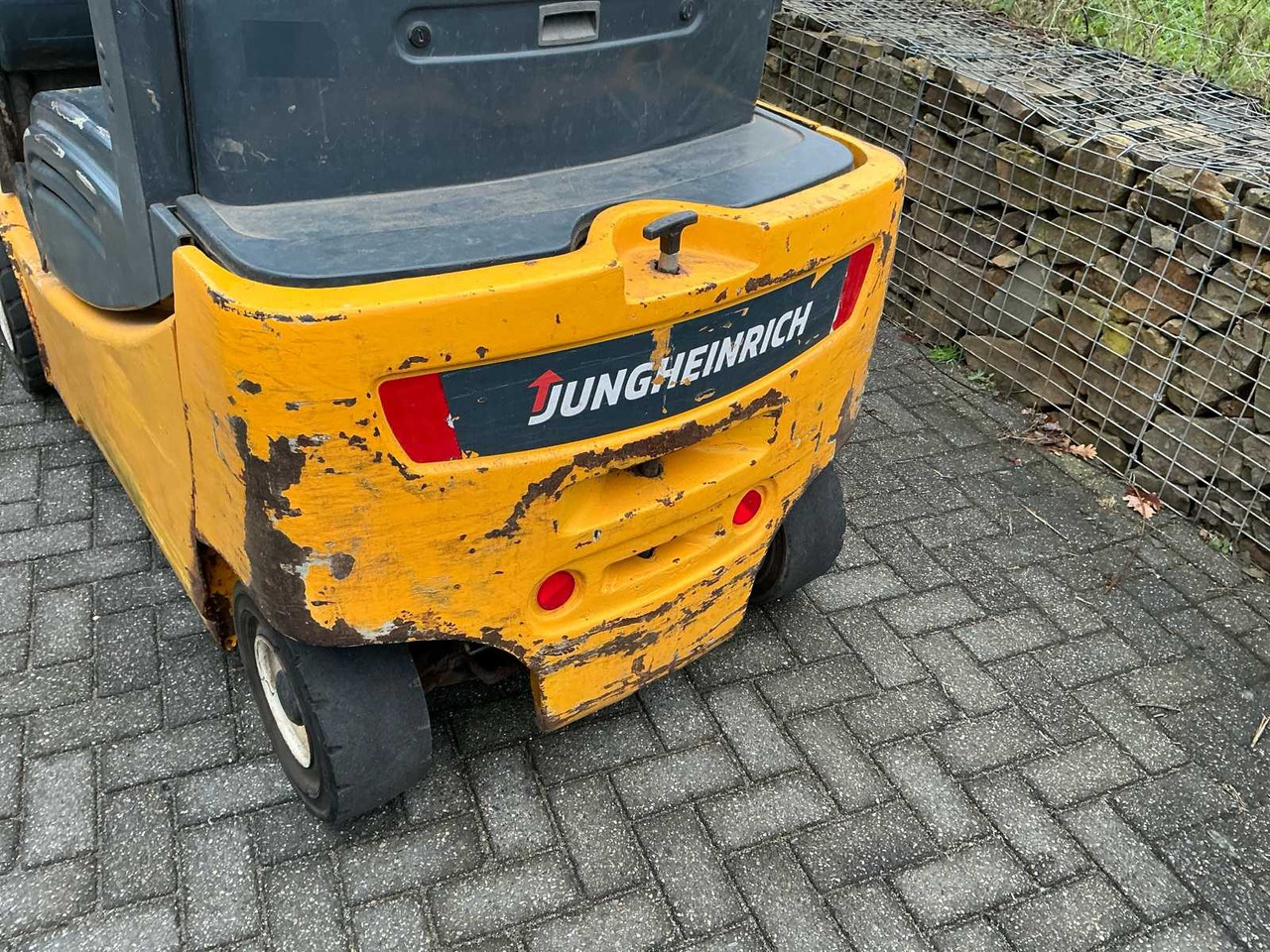 JUNGHEINRICH EFG 320 FORKLIFT - Empilhador: foto 3 JUNGHEINRICH EFG 320 FORKLIFT - Empilhador: foto 3