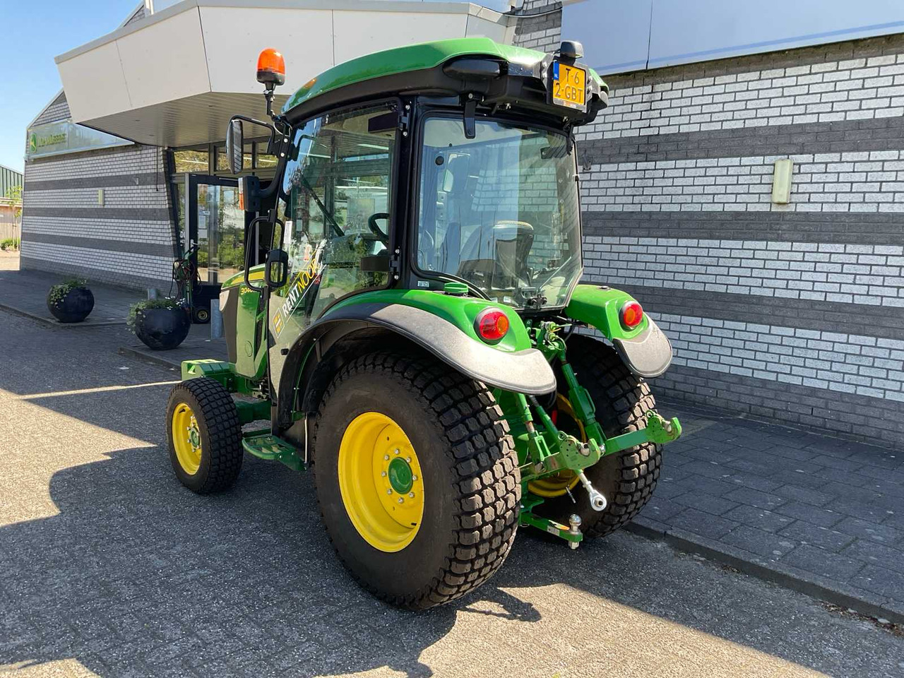 John Deere 3046R - Mini trator: foto 2 John Deere 3046R - Mini trator: foto 2