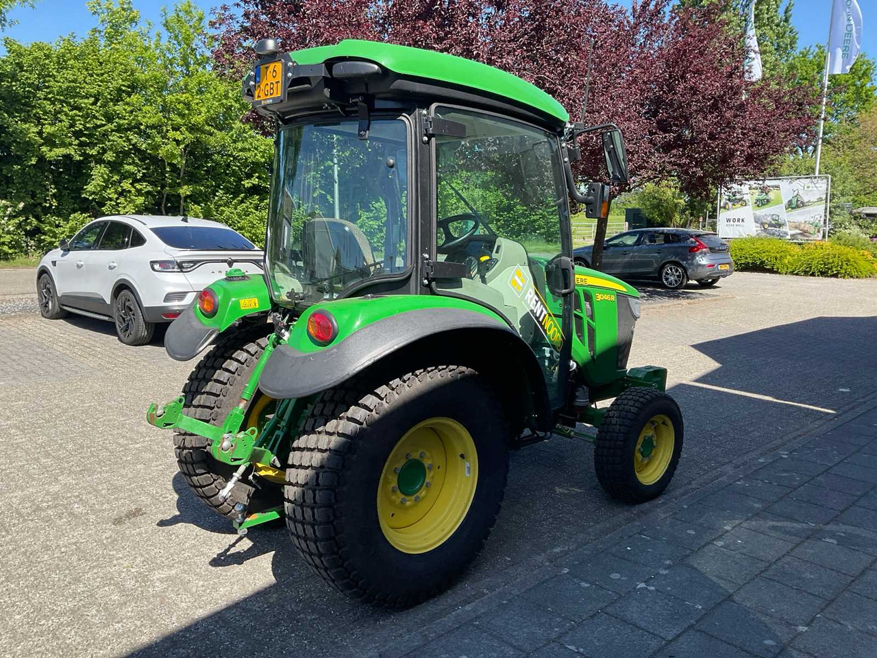 John Deere 3046R - Mini trator: foto 3 John Deere 3046R - Mini trator: foto 3