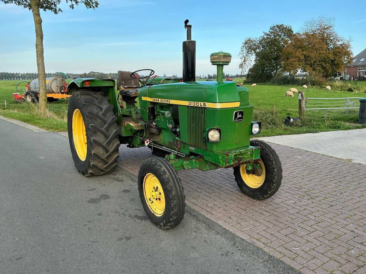 John Deere 3130 - Trator: foto 3 John Deere 3130 - Trator: foto 3