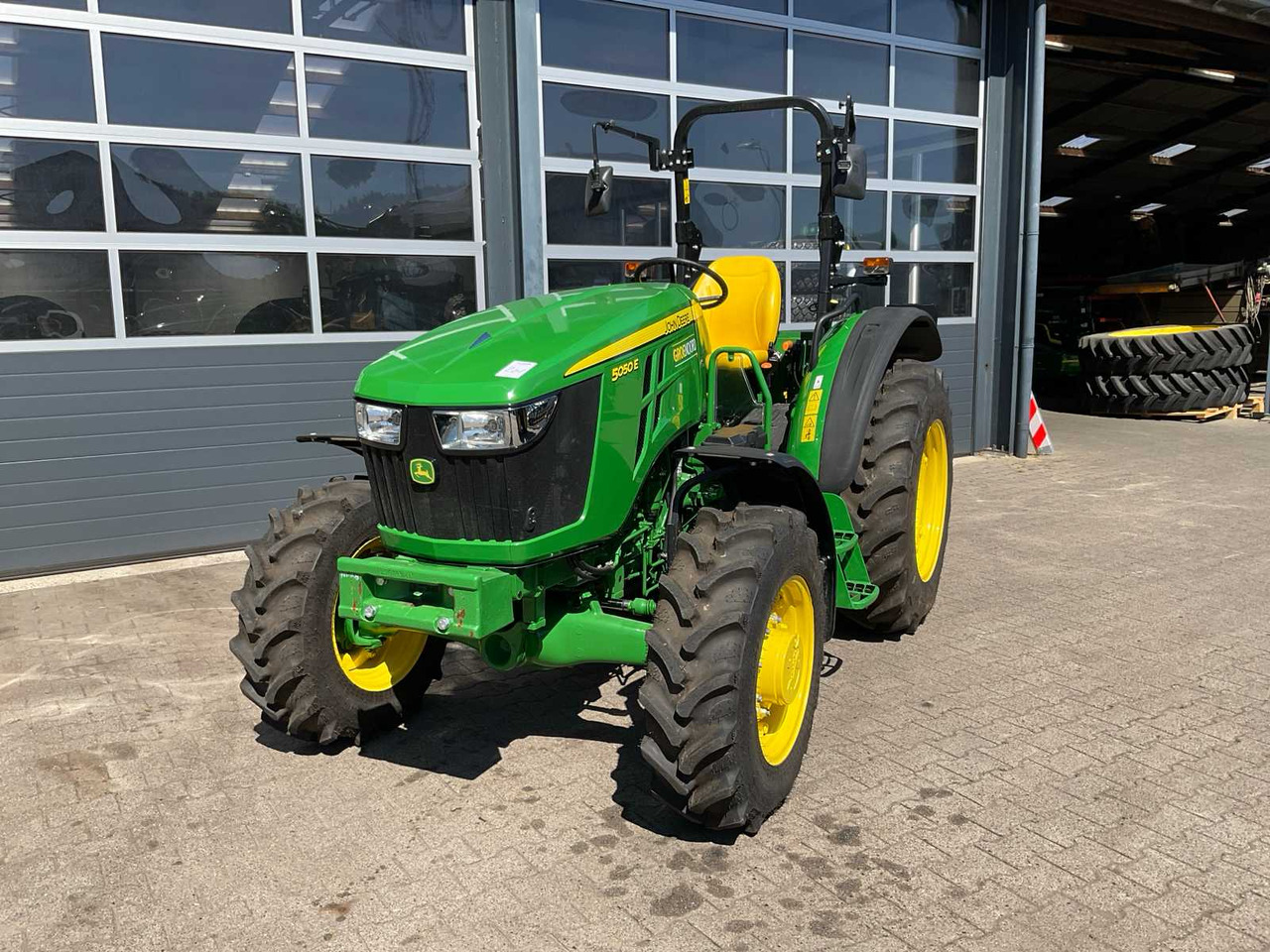 John Deere 5050E - Trator: foto 2 John Deere 5050E - Trator: foto 2