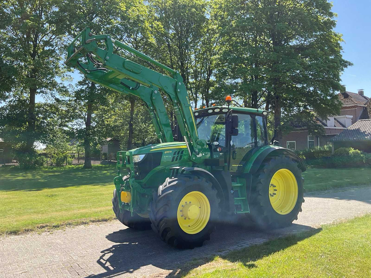 John Deere 6155R - Trator: foto 1 John Deere 6155R - Trator: foto 1