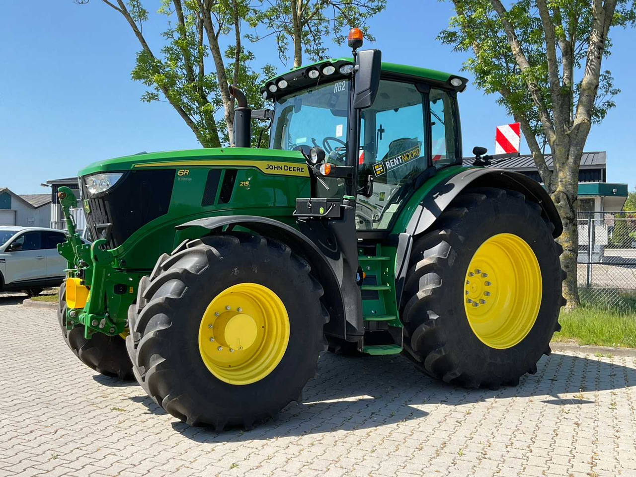 John Deere 6R 215 - Trator: foto 3 John Deere 6R 215 - Trator: foto 3