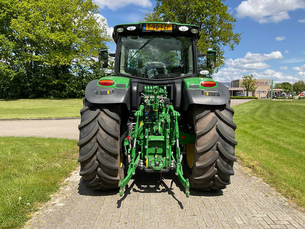 John Deere 6R155 - Trator: foto 4 John Deere 6R155 - Trator: foto 4