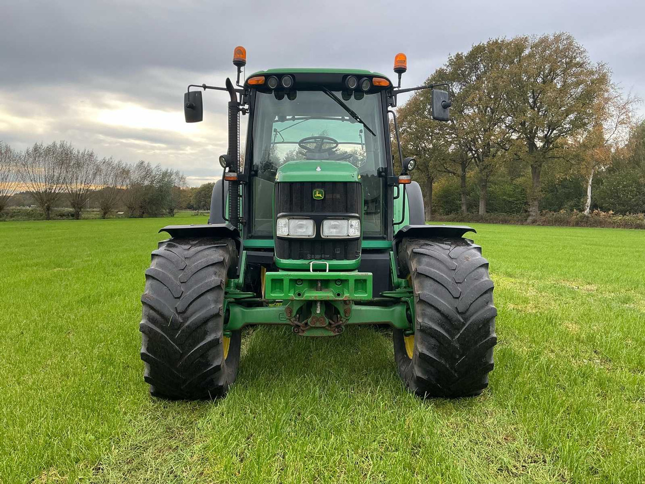 John Deere JOHN DEERE - 2005 - 6420 M - ALL-WHEEL DRIVE FARM TRACTOR - Trator: foto 5 John Deere JOHN DEERE - 2005 - 6420 M - ALL-WHEEL DRIVE FARM TRACTOR - Trator: foto 5