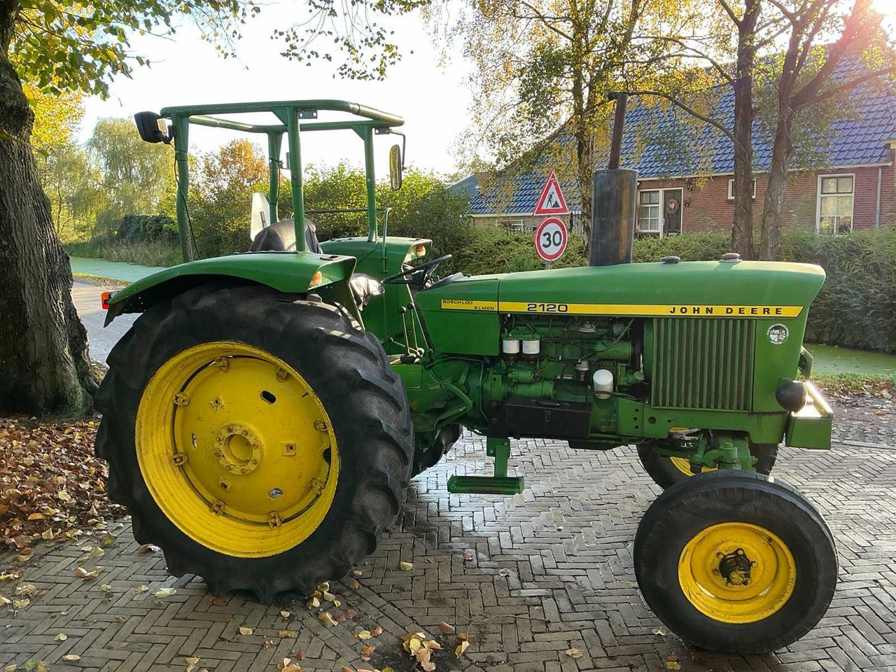 John deere 2120 - Trator: foto 5 John deere 2120 - Trator: foto 5
