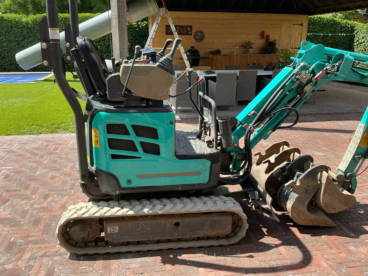Kobelco SK10SR-2 - Mini escavadeira: foto 5 Kobelco SK10SR-2 - Mini escavadeira: foto 5