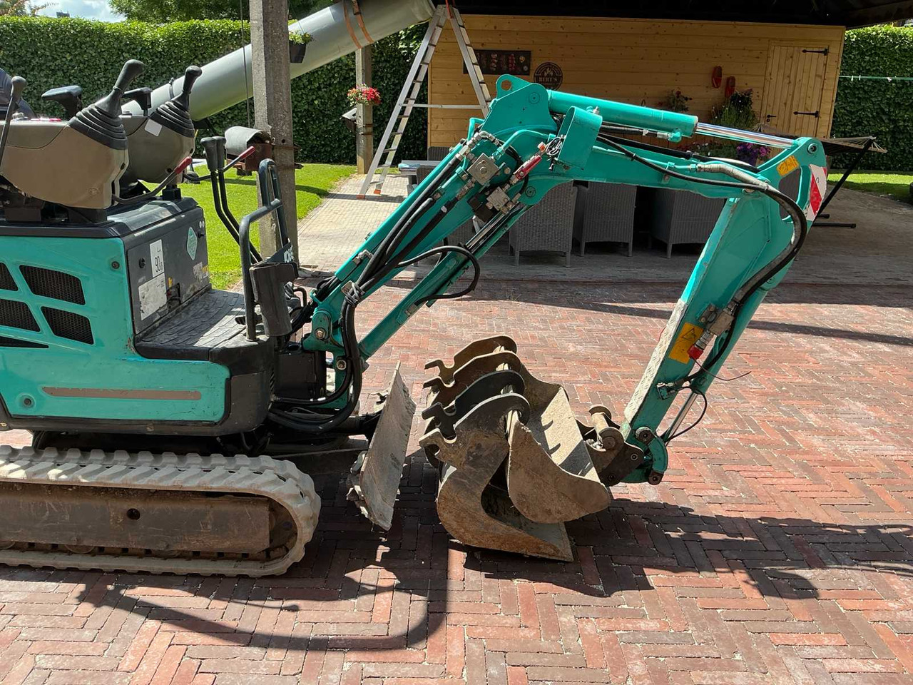 Kobelco SK10SR-2 - Mini escavadeira: foto 4 Kobelco SK10SR-2 - Mini escavadeira: foto 4