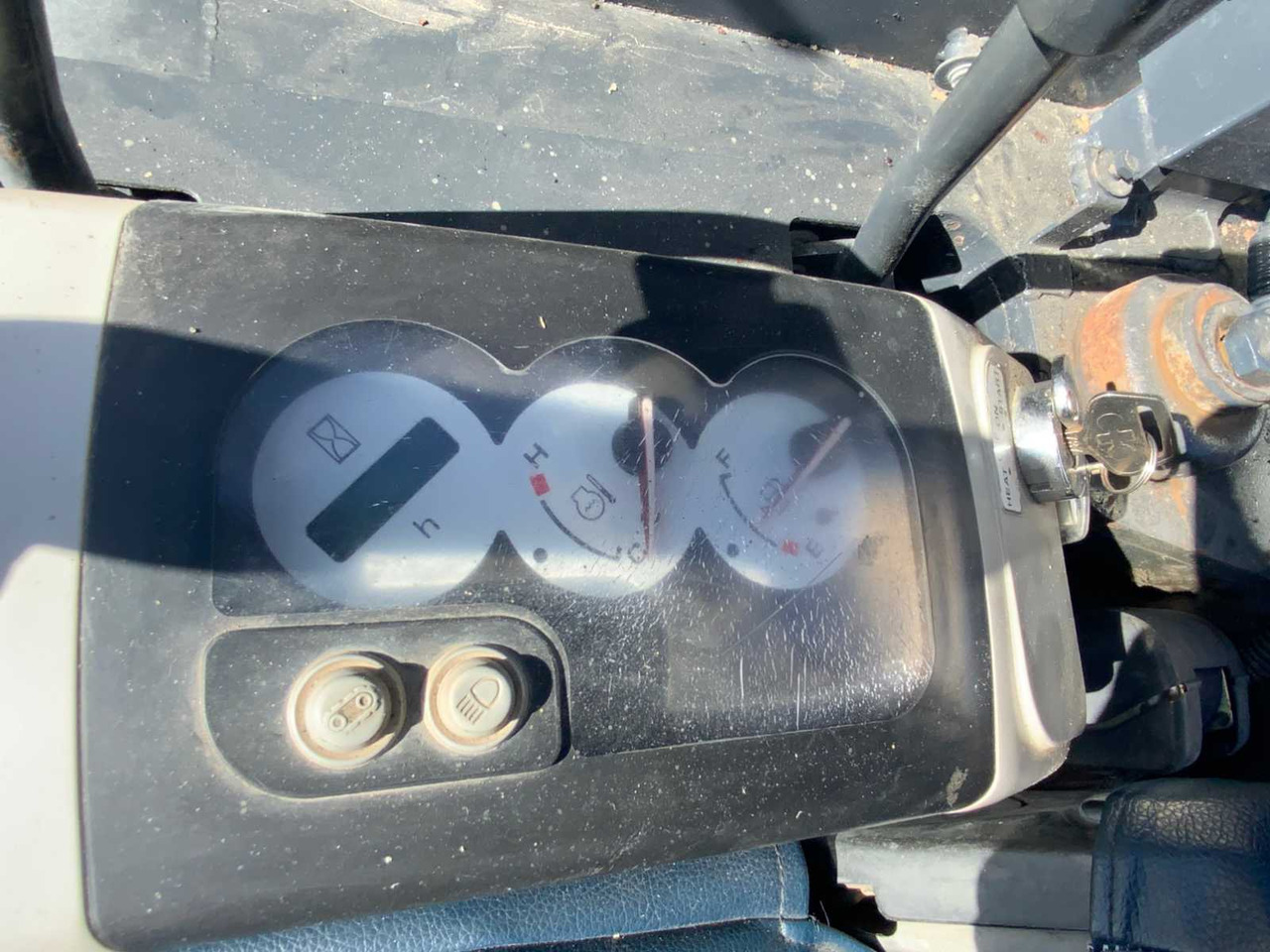 Escavadora de rastos Komatsu PC40MR-3: foto 24 Escavadora de rastos Komatsu PC40MR-3: foto 24