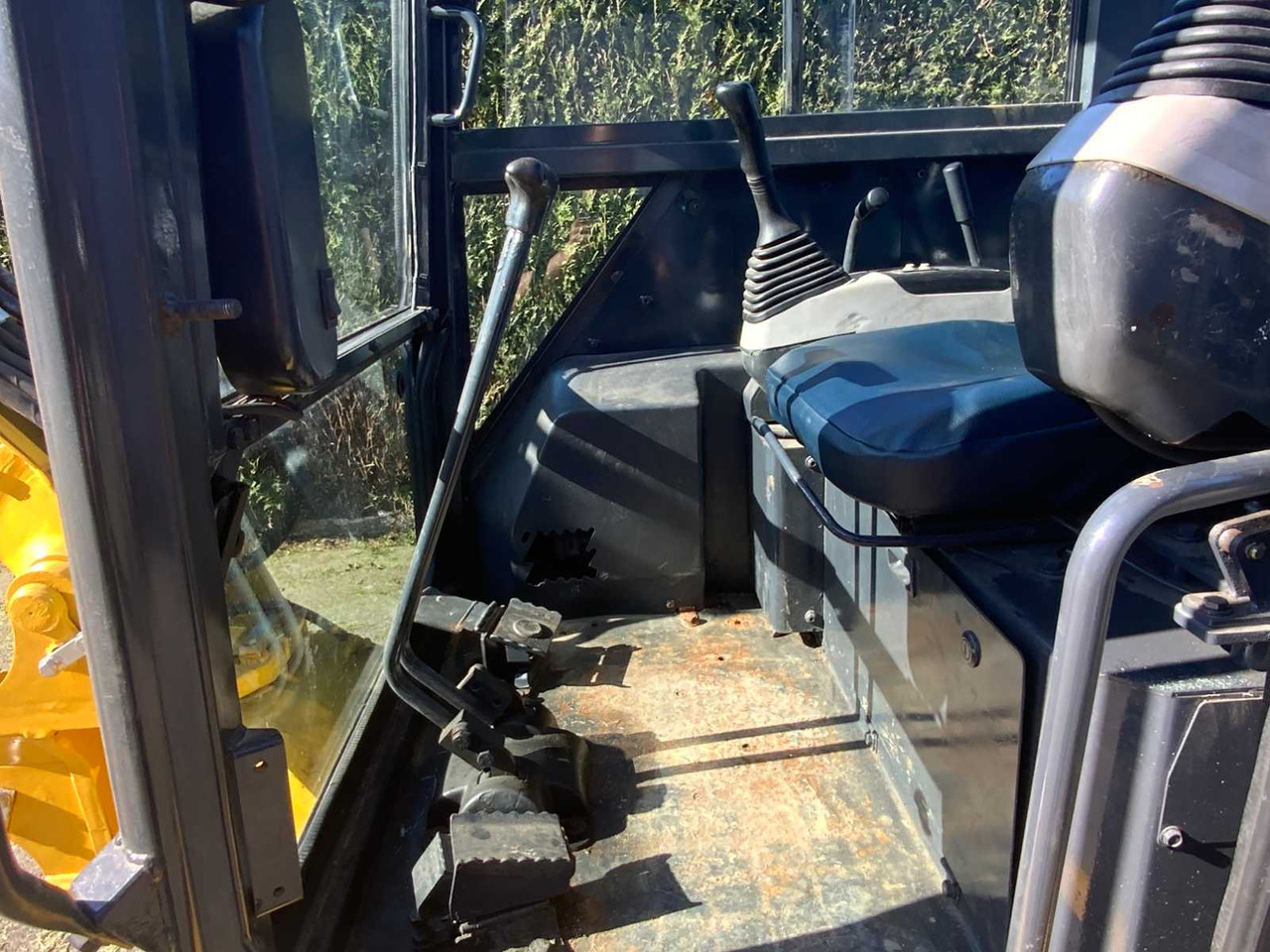 Escavadora de rastos Komatsu PC40MR-3: foto 26 Escavadora de rastos Komatsu PC40MR-3: foto 26