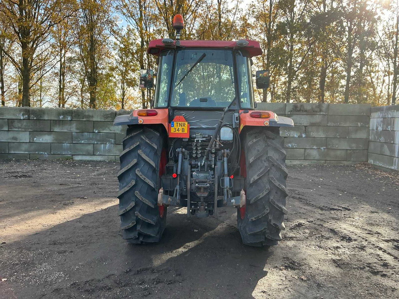 Kubota 2008 KUBOTA M9540H-C FOUR WHEEL DRIVE FARM TRACTOR - Trator: foto 5 Kubota 2008 KUBOTA M9540H-C FOUR WHEEL DRIVE FARM TRACTOR - Trator: foto 5