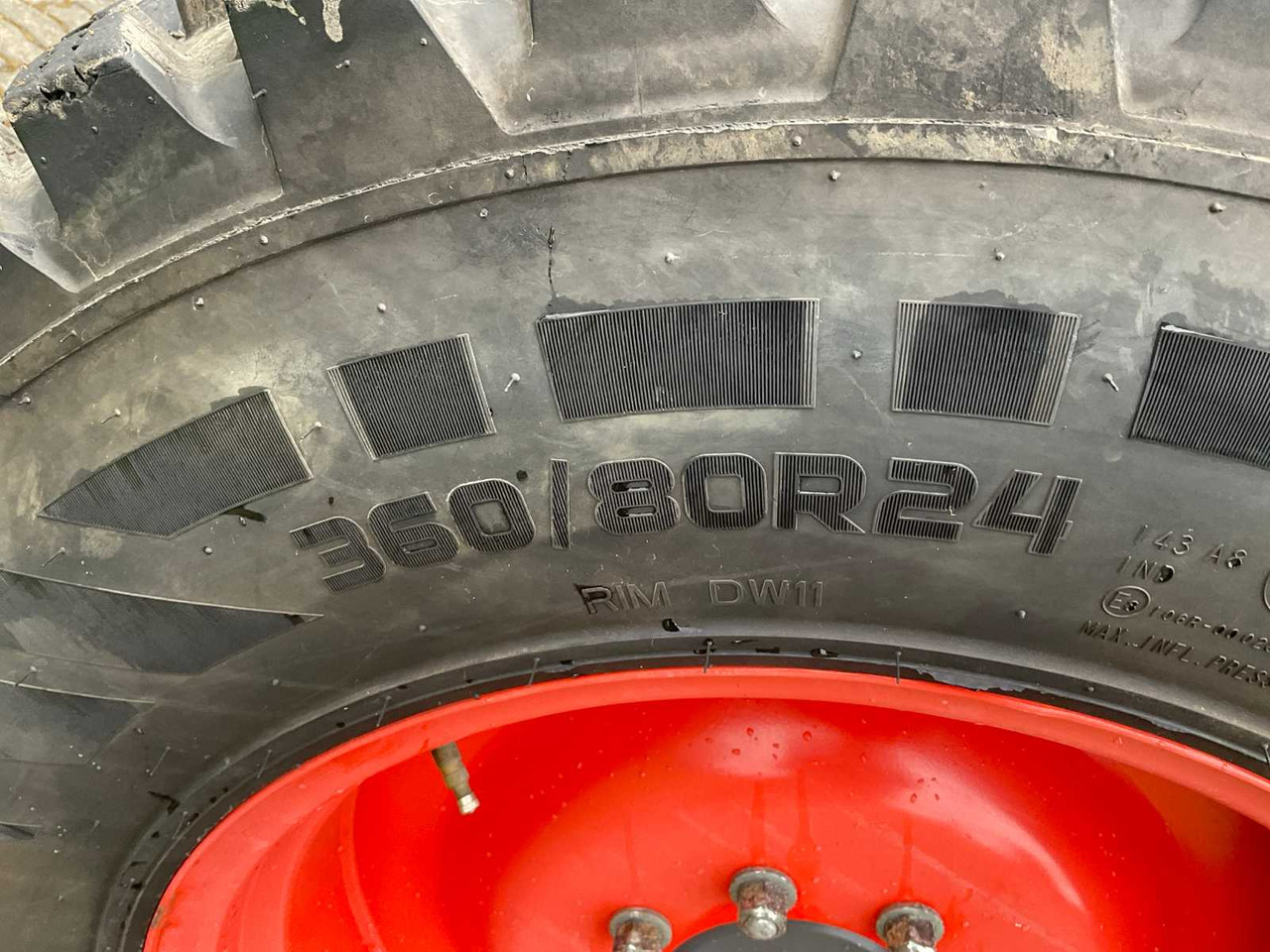 Trator Kubota 2020 KUBOTA M5111 FOUR WHEEL DRIVE FARM TRACTOR: foto 13 Trator Kubota 2020 KUBOTA M5111 FOUR WHEEL DRIVE FARM TRACTOR: foto 13