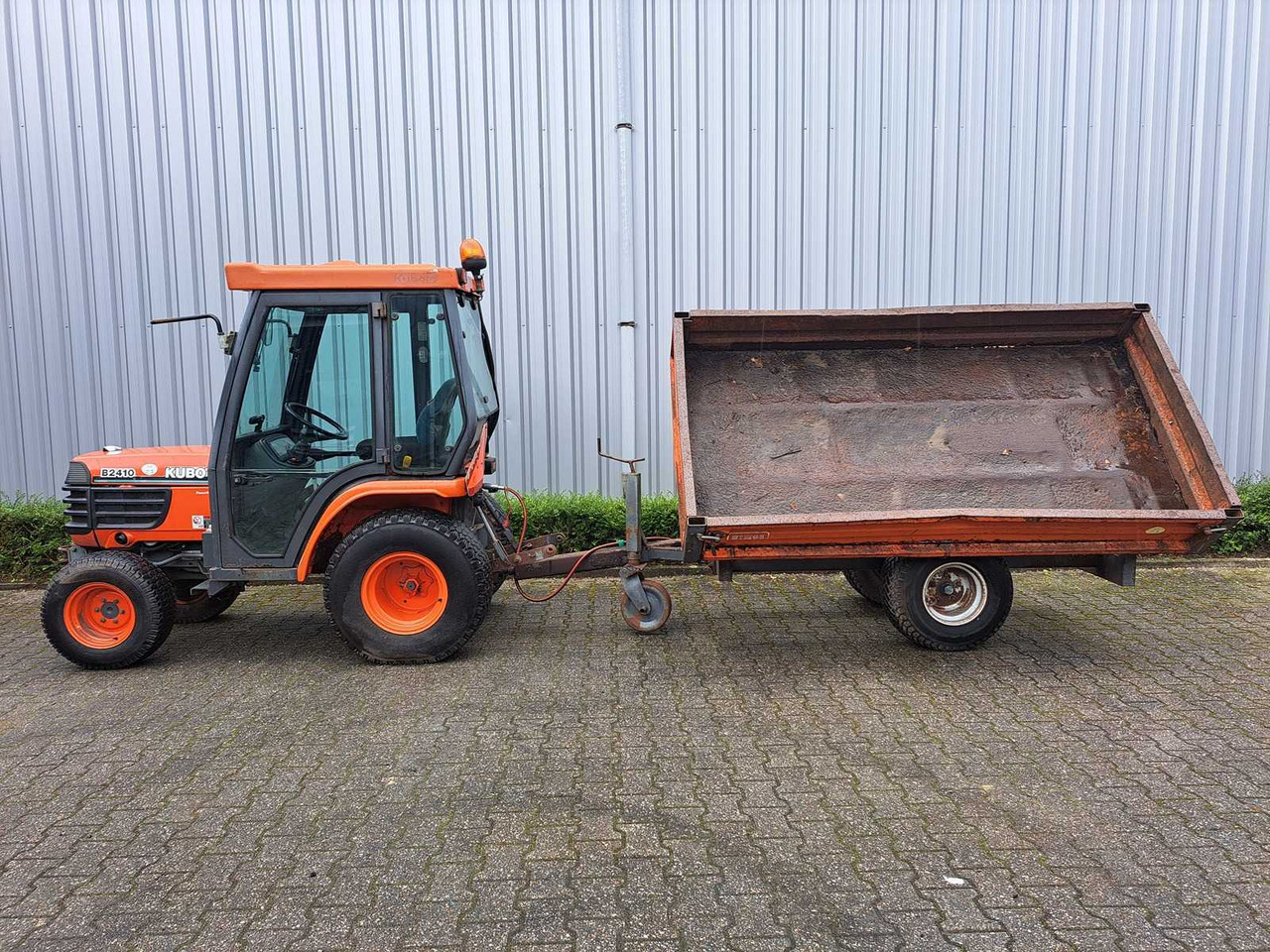 Kubota B2410 - Mini trator: foto 3 Kubota B2410 - Mini trator: foto 3