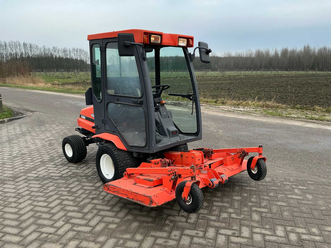 Kubota F3060 - Cortador de grama: foto 1 Kubota F3060 - Cortador de grama: foto 1